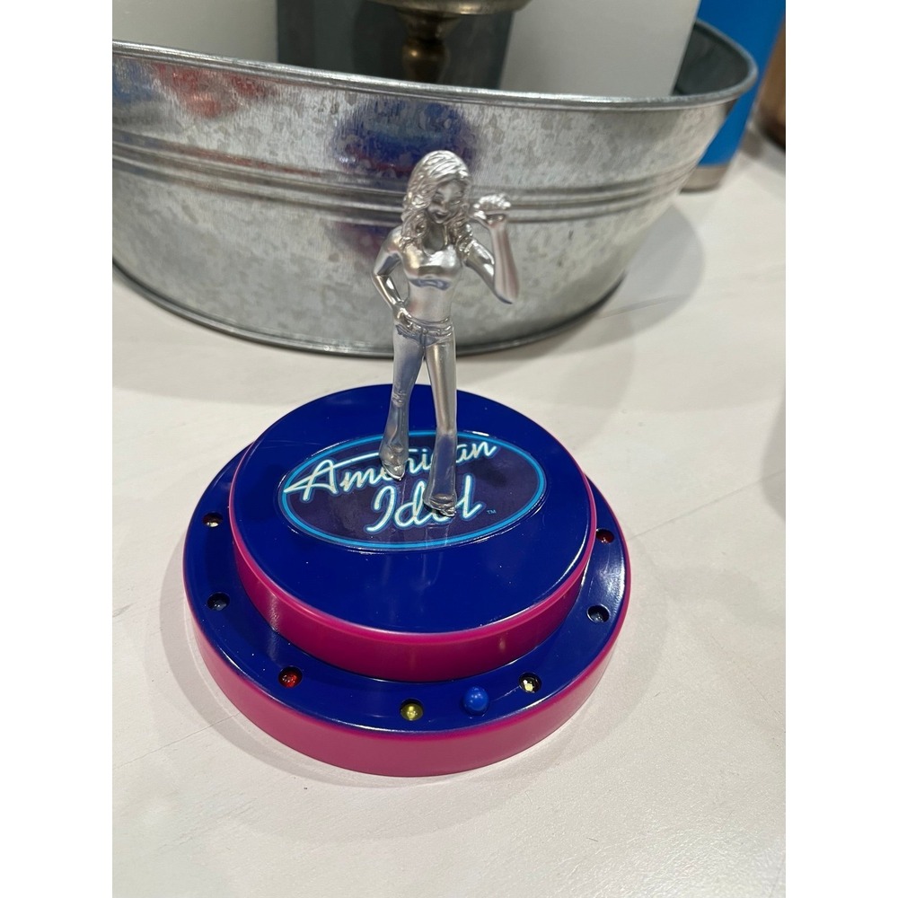 Light up American‎ idol cake topper